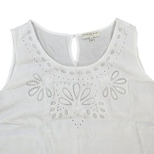 Skies are Blue Curvy White Embroidered‎ Rayon Round Neck Tank Size 2XL